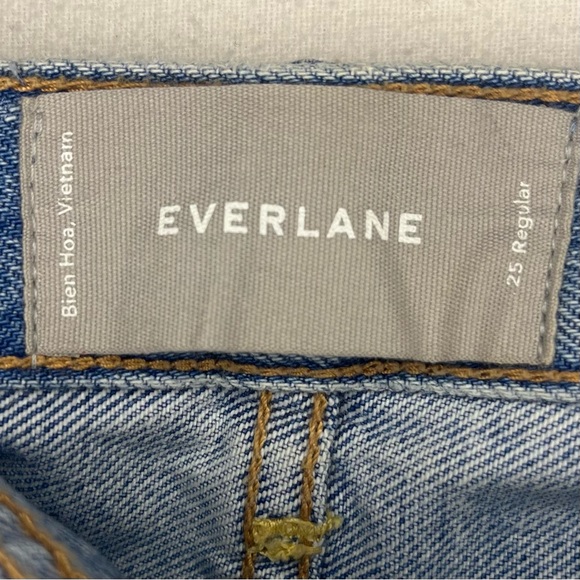 Everlane Boyfriend Light Wash Blue Jeans! - Picture 4 of 8